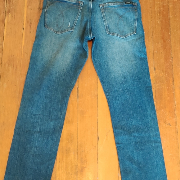 CALVIN KLEIN JEANS - Picture 2 of 5